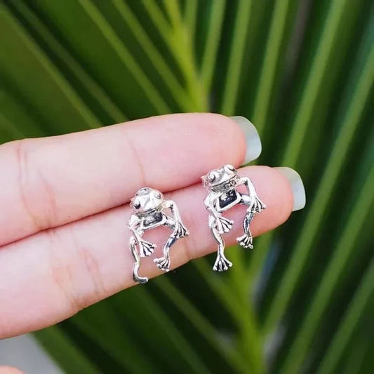 Frog Earrings from Odditygadget at $14.97