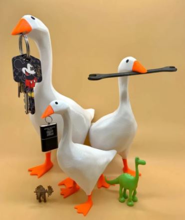 Magnetic Goose Key Holder from Odditygadget at $16.97