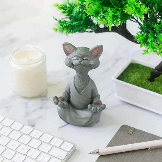 Whimsical Happy Buddha Cat from Odditygadget at $19.97