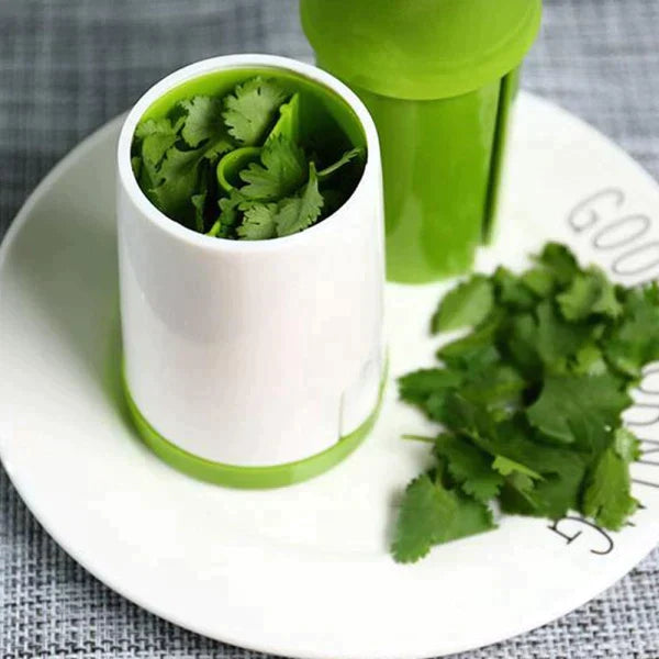 Easy & Quick Parsley Spice Mincer, Grinder & Chopper from Odditygadget at $19.97