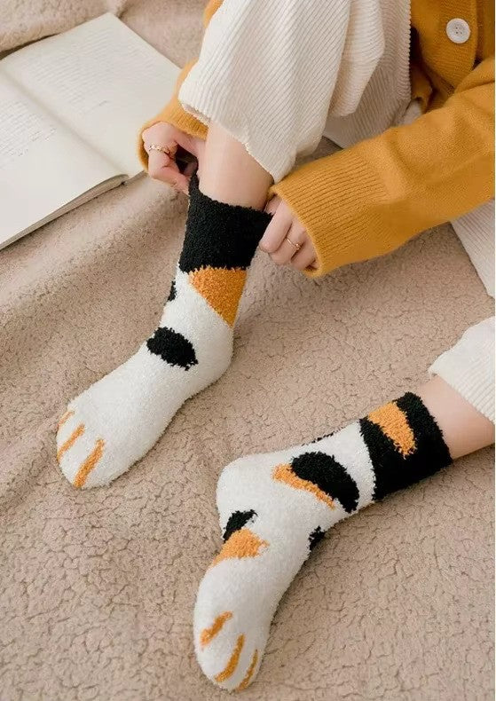 3pairs Cute Cat Paw Socks Women Winter Stretch Contrast Color from odditygate at 14.97