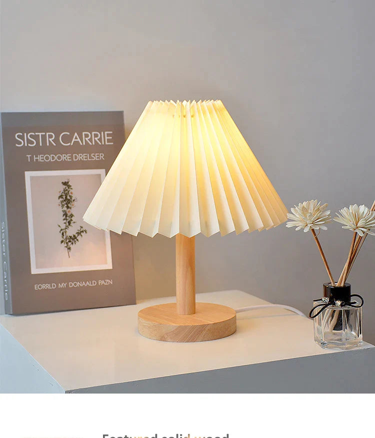 Korean Retro Pleated Table Lamp from Odditygadget at $29.97